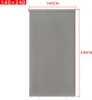 A gray roller blind with dimensions indicated by red text. Voir les images du produit