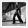 Poster - Poster ohne Rahmen - Fotografie Mode Frau - 60x60 Produktbild-Vorschau 1