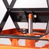 Close-up view of the hydraulic lift mechanism of a motorcycle lift. Produktbild-Vorschau