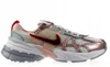 Dámske topánky NIKE V2K RUN Náhľad obrázku produktu 1