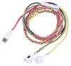 USB-C oordopjes met microfoon en volumeregelaar. Kleurrijke Productafbeelding-voorbeeld 4