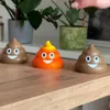 Set di 3 giocattoli a forma di emoji di cacca - Dimensione Anteprima dell’immagine prodotto 3