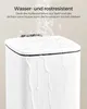 Water is being poured onto the top of a white trash can, demonstrating its water and rust-resistant features. Produktbild-Vorschau