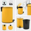 A collage of images showing a yellow pedal bin and its features. Anteprima dell’immagine prodotto