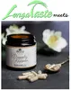 A jar of propolis capsules next to a spoon full of capsules and some loose capsules scattered on a dark surface, with white flowers in the background. Anteprima dell’immagine prodotto