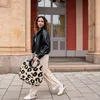 Reisenthel loopbag hobo, Žena, Kabela, Kapsa na zip, Hnědá, Náhled obrázku produktu 7