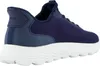 A side view of a navy blue Geox sneaker with a white sole. Voir les images du produit