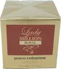 A close-up of a perfume box. Voir les images du produit