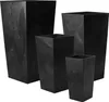 A group of four black planters of varying sizes are arranged on a white background. Produktbild-Vorschau