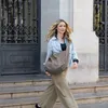 reisenthel schoudertas Mini Maxi Moonbag Dark Taupe Productafbeelding-voorbeeld 14