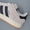 A close-up view of an Adidas Campus sneaker. Voir les images du produit