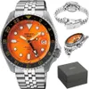 A collage of a Seiko 5 Sports GMT watch, its bracelet, and its box. Podgląd zdjęcia produktu