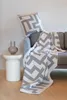 Housse de coussin Labyrinth couleur Gris 50x50cm de David Voir les images du produit 3