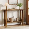 A console table with decorative items in a hallway. Anteprima dell’immagine prodotto