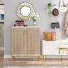 A hallway or entryway with furniture and decor. Anteprima dell’immagine prodotto