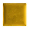 A single, square upholstered panel in a mustard yellow velvet fabric, isolated on a white background. Anteprima dell’immagine prodotto