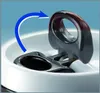 A close-up of a food storage container lid with a blue arrow indicating how to open it. Produktbild-Vorschau