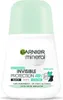 A roll-on deodorant bottle against a white background. Anteprima dell’immagine prodotto