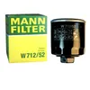 A product shot of a MANN oil filter and its packaging. Produktbild-Vorschau