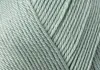 A close-up, detailed view of light green yarn. Náhled obrázku produktu