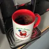 Kaffeebecher Rot mit betrunkenem Weihnachtsmann - Hoch die Produktbild-Vorschau 7