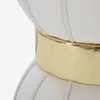 Een fluweel tafeltje met gouden details, diameter 40 cm Productafbeelding-voorbeeld 9