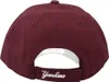 The back view of a burgundy baseball cap with the word "Yankees" embroidered on the back strap. Produktbild-Vorschau