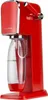 A red SodaStream Art water carbonator with a clear bottle attached. Produktbild-Vorschau
