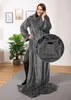 heimtexland ® Ärmeldecke TV Kuscheldecke mit Ärmeln Taschen Produktbild-Vorschau 2