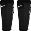 A pair of black Nike Guard Lock Elite Sleeves with white Nike logos and accents, presented on a white background. Náhľad obrázku produktu
