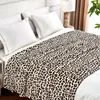Přikrývka s leopardím vzorem v krémové barvě, 127 x 152,4 Náhled obrázku produktu 3