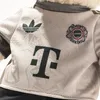 Steiff Teddybär FC Bayern Wiesn 30 cm 672156 Produktbild-Vorschau 6