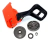 A set of chainsaw parts, including a brake handle, clutch, and sprocket, laid out on a white background. Voir les images du produit