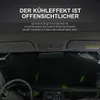 Schwarze Auto-Windschutzscheiben-Sonnenblende im Auto installiert, mit Text, der ihre kühlende Wirkung beschreibt Anteprima dell’immagine prodotto