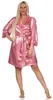 Damen Morgenmantel kurzer Kimono Satin mit Spitze;  Produktbild-Vorschau 2
