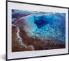 MuchoWow® MuchoWow® Gerahmtes Poster Das hellblaue Wasser Produktbild-Vorschau 1