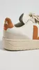 Veja V-90, kleur: extra wit/lichtbruin, modelnummer: Productafbeelding-voorbeeld 3