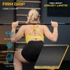 A woman is performing a squat with a barbell in a gym setting. The image includes text overlays highlighting product features. Produktbild-Vorschau