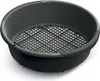 A dark gray sieve with a grid pattern inside, shown from a slightly elevated angle against a white background. Anteprima dell’immagine prodotto