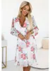 Vestido NUMOCO 388-3, estampado de flores de colores. Vista previa de la imagen del producto 1