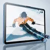 A tablet displaying a skier on a slope, with the tablet appearing to extend out of the screen. Anteprima dell’immagine prodotto