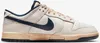 A single Nike Dunk Low SP sneaker is shown from a side profile against a white background. Produktbild-Vorschau