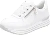 A white sneaker with a platform sole and a silver accent on the heel. Voir les images du produit