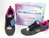 A pair of Skechers Skech-Air Dynamight sneakers and their packaging are displayed on a white background. Produktbild-Vorschau
