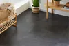 PVC-Bodenbelag in anthrazit in einem Flur mit modernem, naturverbundenem Stil Produktbild-Vorschau