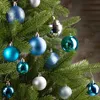 Brubaker 50-teiliges Set Weihnachtskugeln mit Baumspitze - Produktbild-Vorschau 3