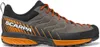 Scarpa Mescalito Approach Schuhe in Grau und Orange; seitliche Ansicht; geeignet für Herren. Produktbild-Vorschau