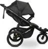 A black stroller is shown against a white background. Náhled obrázku produktu