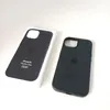 iPhone 15 Silicone Case with MagSafe - Black Produktbild-Vorschau 2