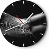 Wanduhr - Rund - Glasuhr - Weiblicher Körper Leder Korsett Produktbild-Vorschau 1